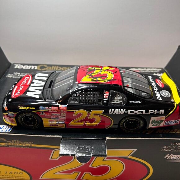 Jerry Nadeau #25 UAW Delphi Owner's Series Autographed 1:24 Scale NASCAR - Picture 7 of 16